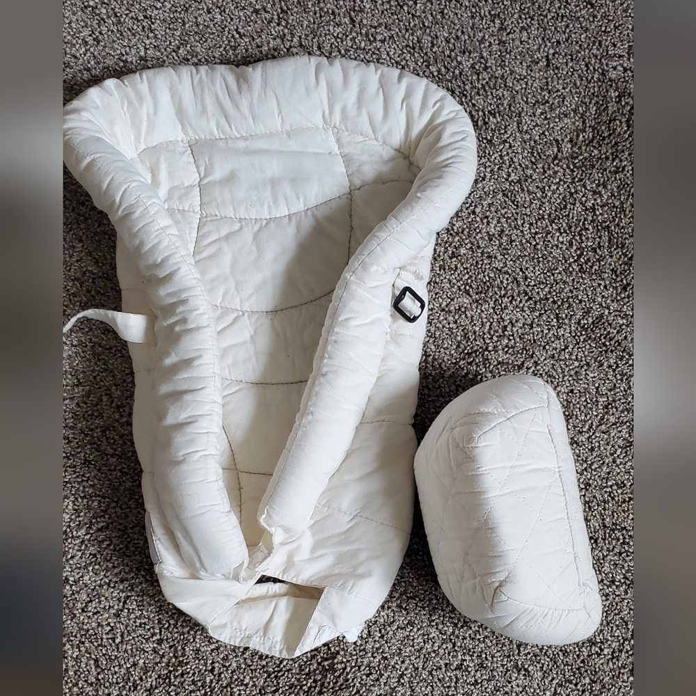 Ergobaby White Baby Bag